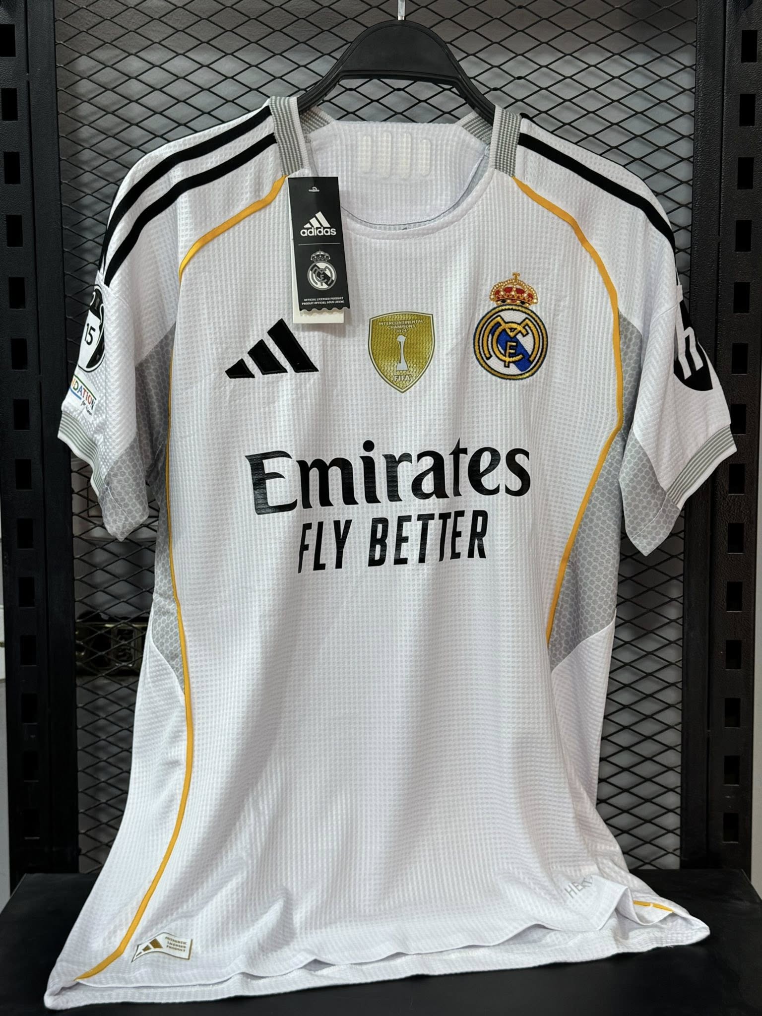 قميص ريال مدريد